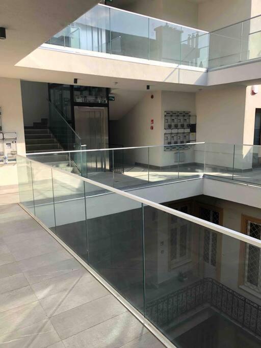 Luxury Cozy 2 Bdr Downtown Apt.7 Budapest Luaran gambar